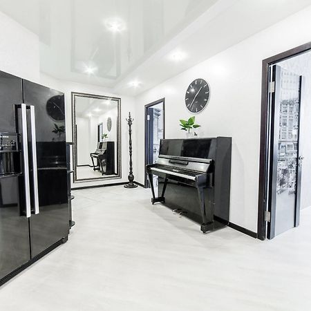 Mgapartments 3 Rooms Miasnikova Sq. Vip Minsk Bagian luar foto